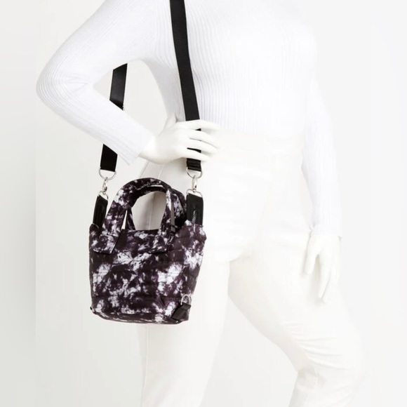Sondra Roberts Squared | Mini Tote Bag | Tie Dye / Black White - Picture 4 of 5